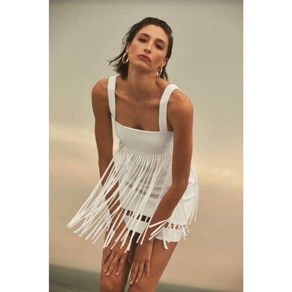 $650 Alexis SASKIA Alabaster Sleeveles Mini Fringe Dress Sz M Bridal Wedding - Picture 3 of 16